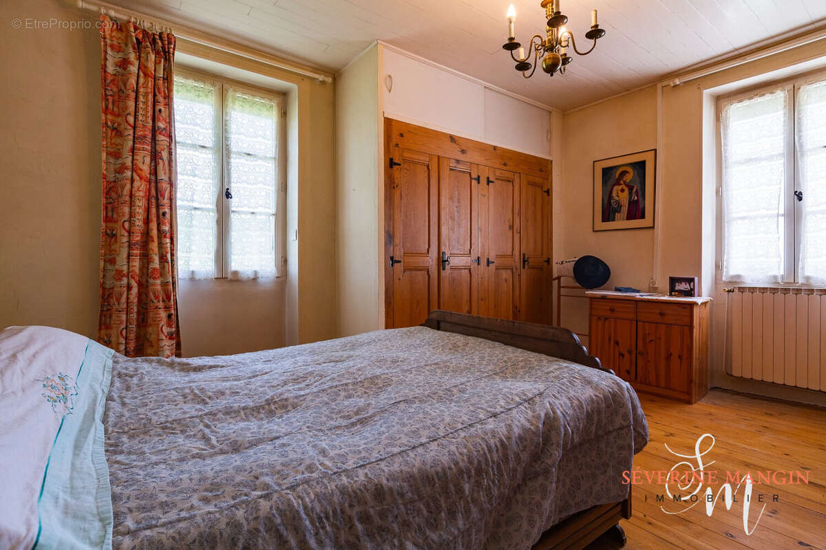 Maison 113 m² à Saint-Bardoux  - photo 8