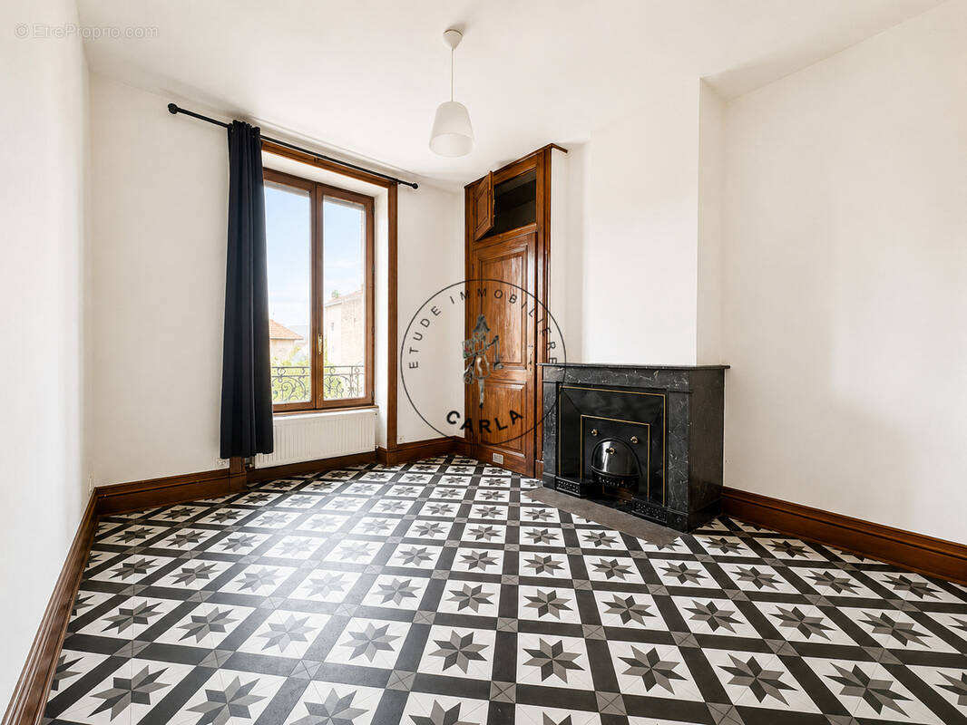 Appartement à OULLINS