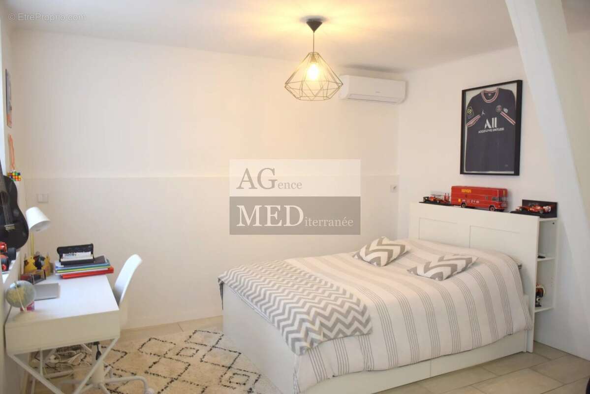 Appartement à MANDELIEU-LA-NAPOULE