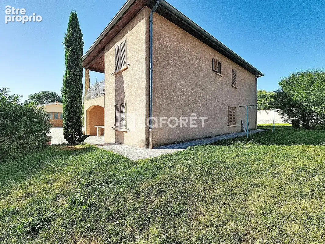 Maison familiale avec piscine, beaux volumes et espace indépendant - photo 3