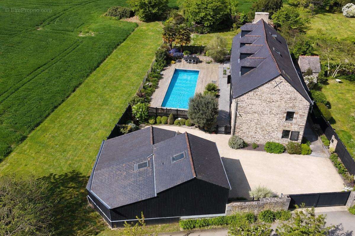 Maison à PLOUER-SUR-RANCE