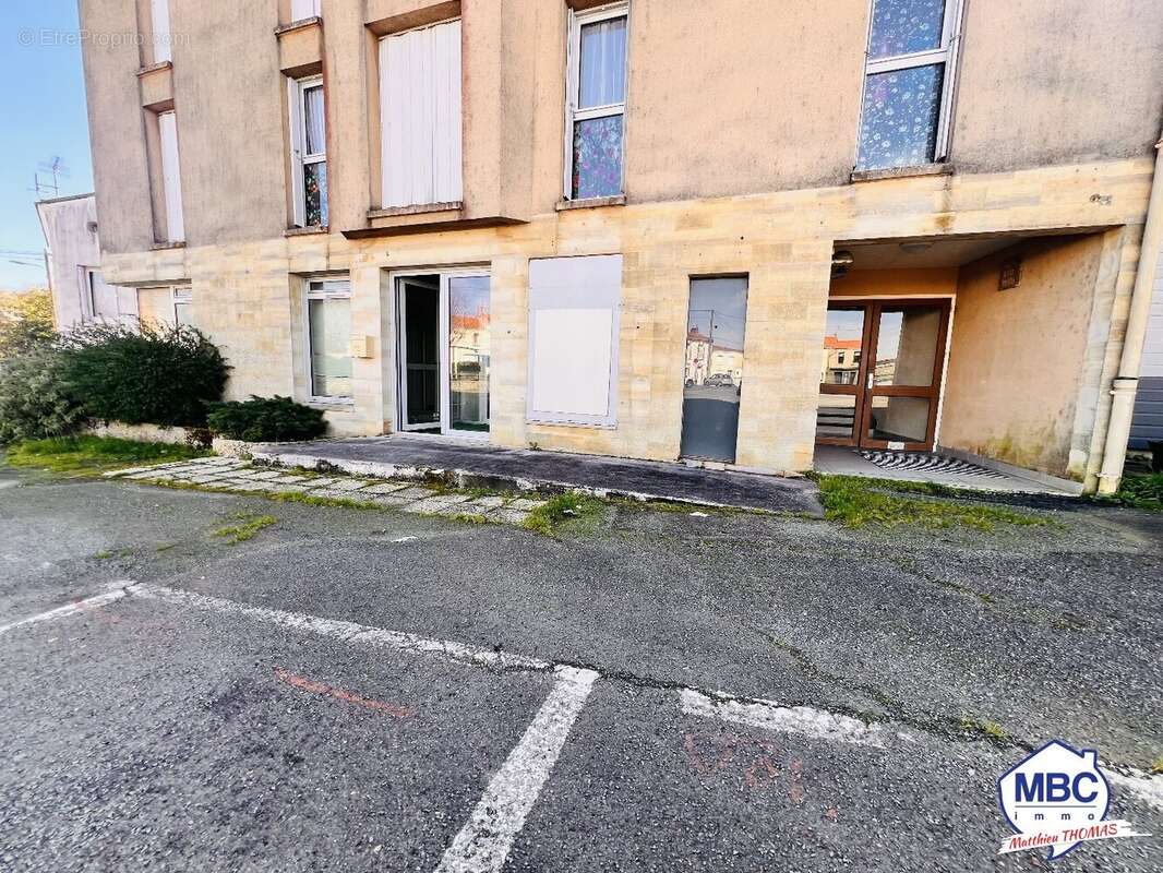 Commerce à LE FUILET
