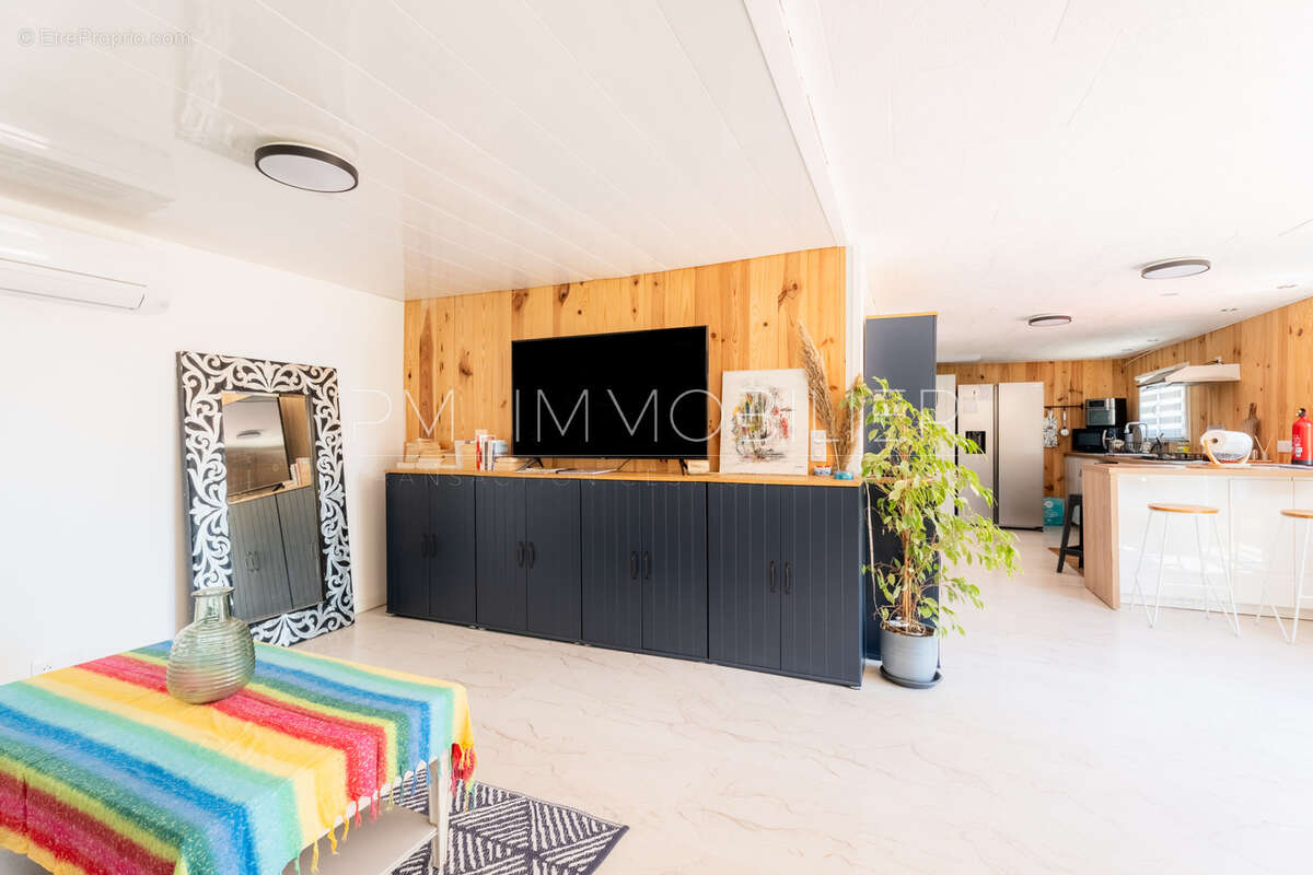 Maison à LE CASTELLET