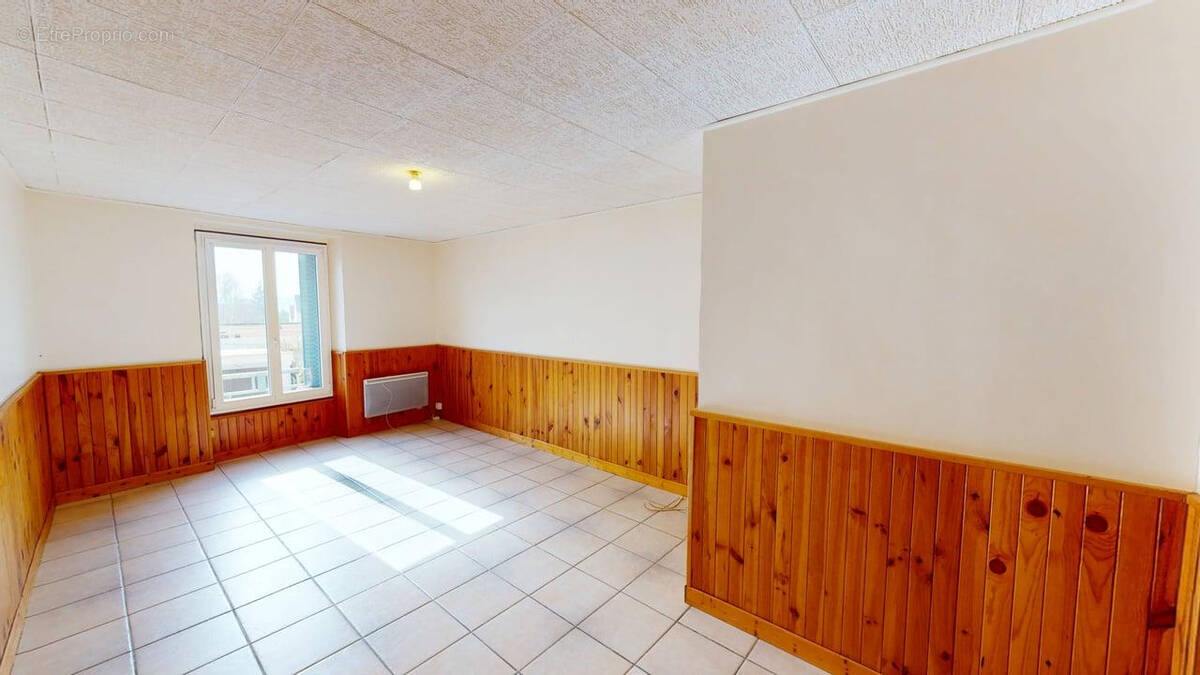 Appartement à ISSOU