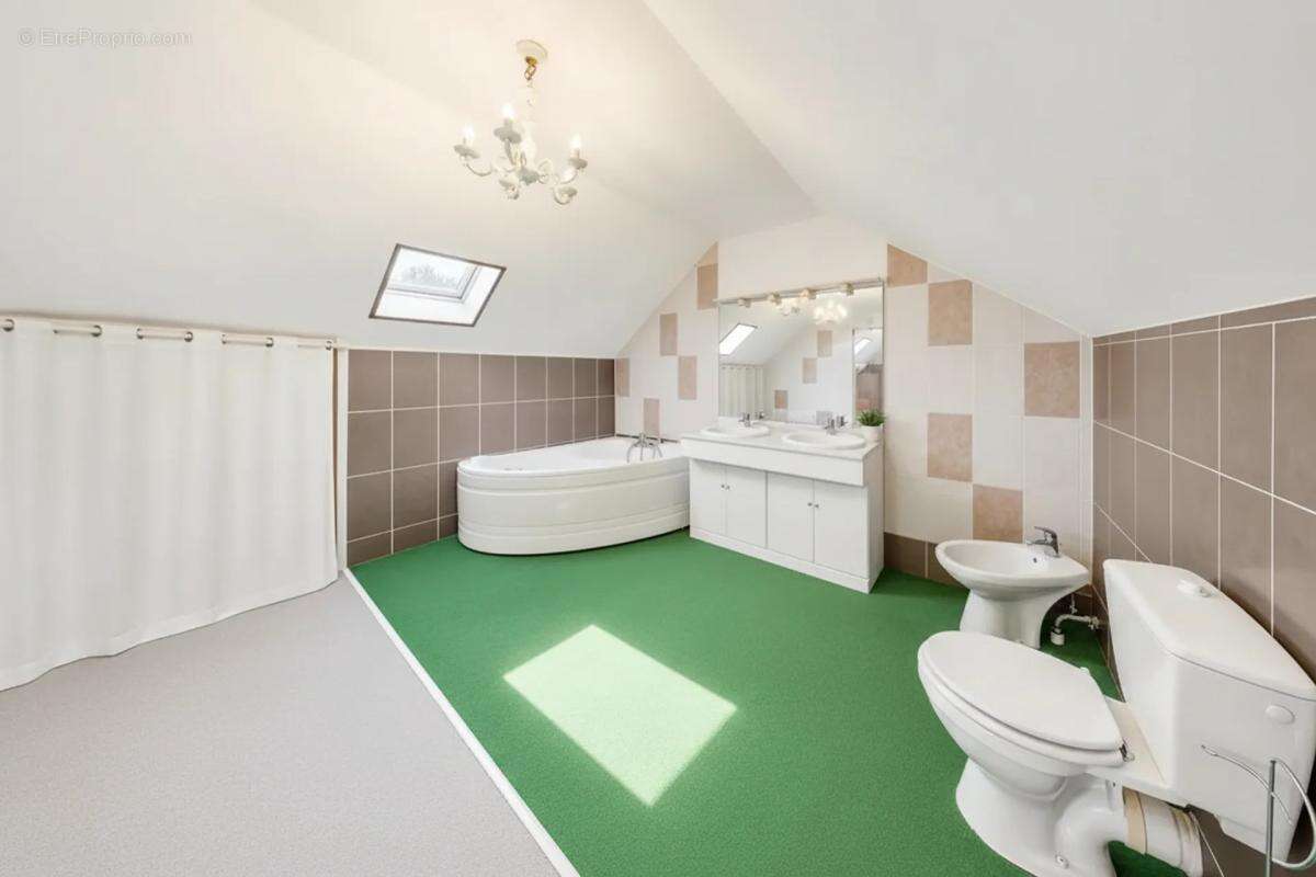 Maison de 6 pièces - 4 chambres de 155 m² à Chéroy - photo 21