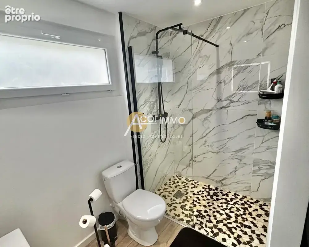 Toulon - Appartement T2 en rez-de-chaussée avec balcon et parking - photo 9