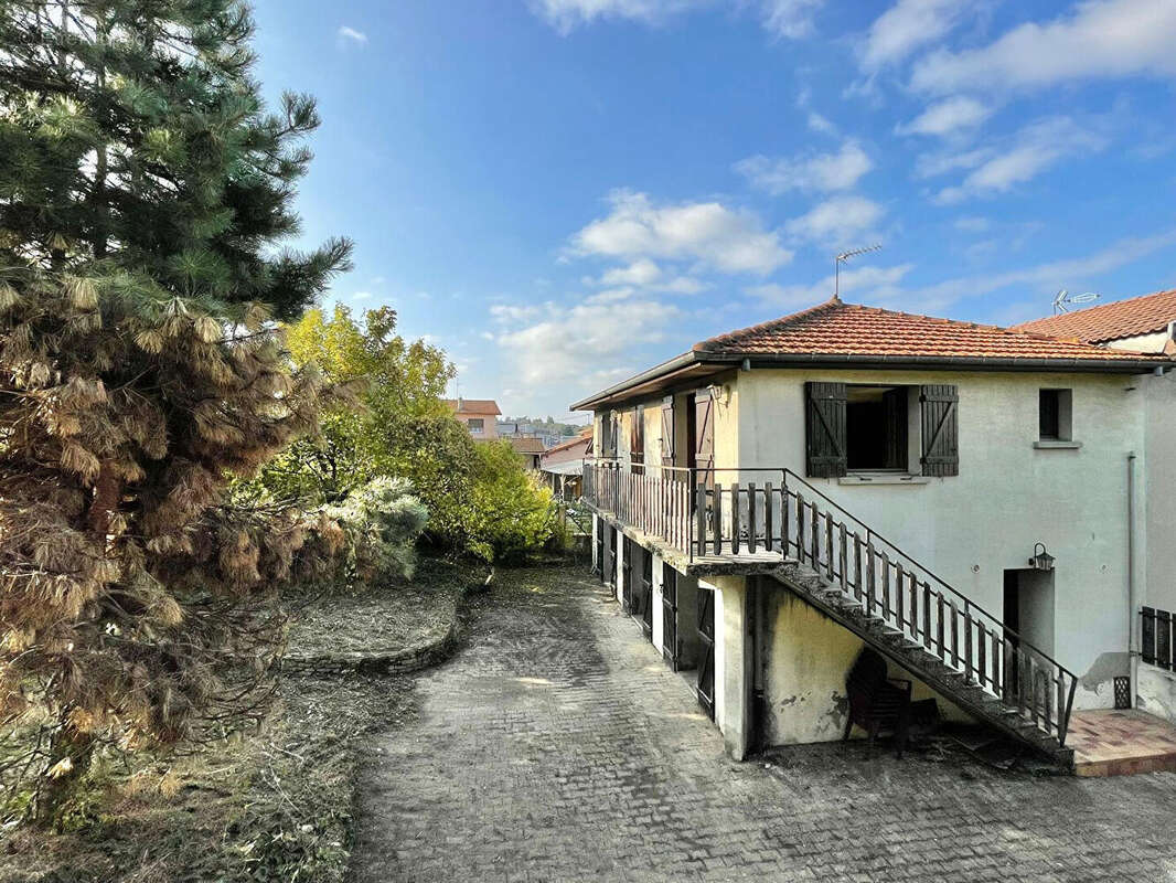 Maison à DOMARIN