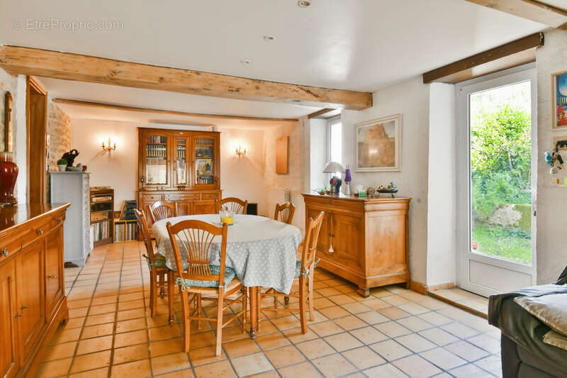 Maison à TONNAY-CHARENTE