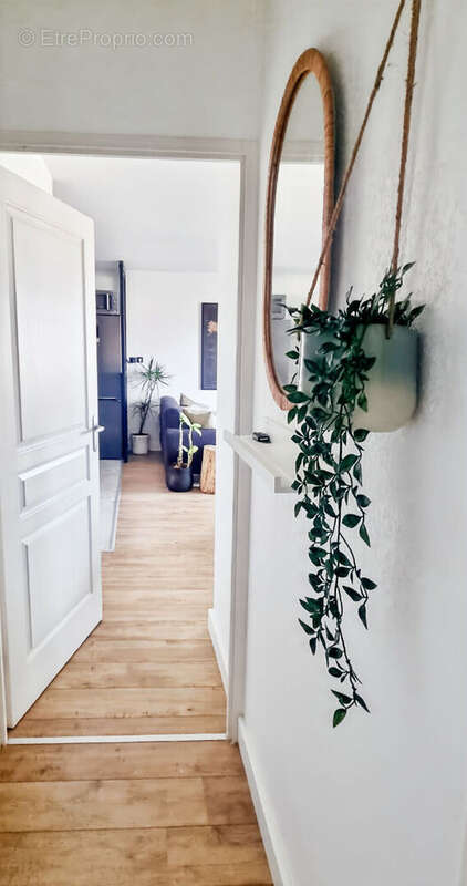 Appartement à PAREMPUYRE