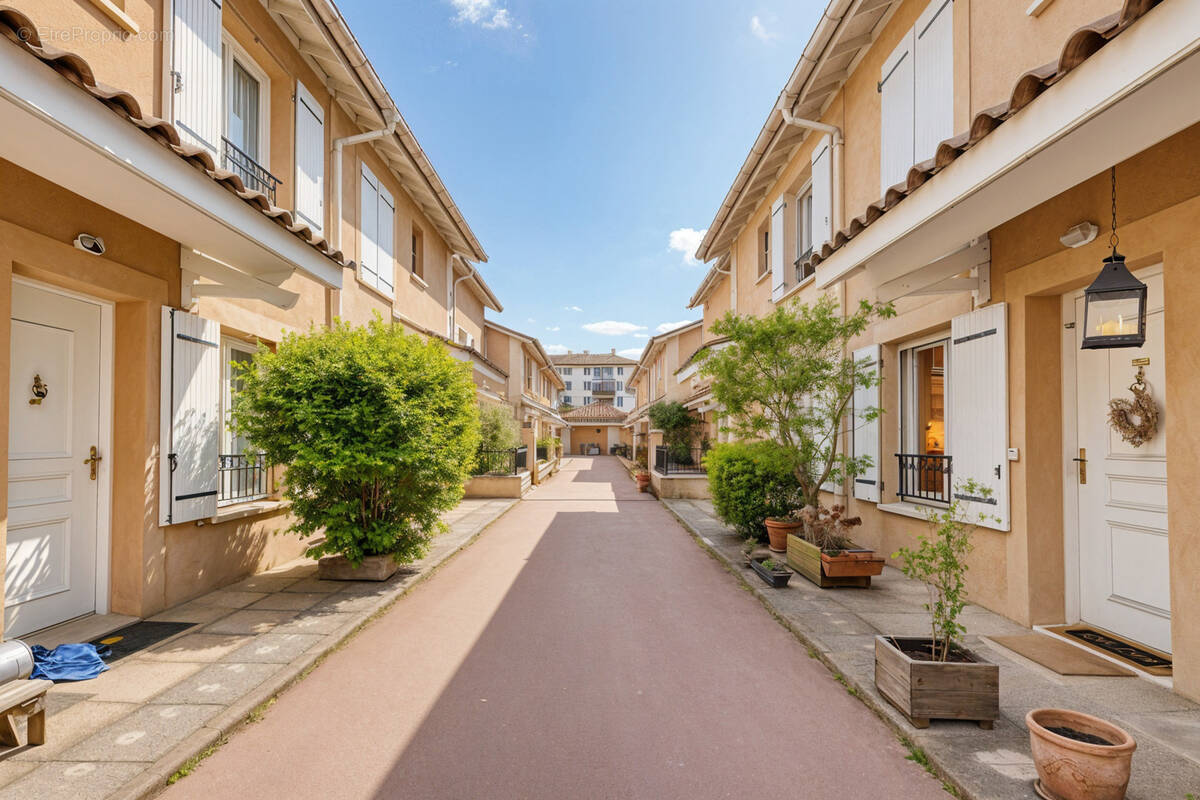 Appartement à LYON-8E