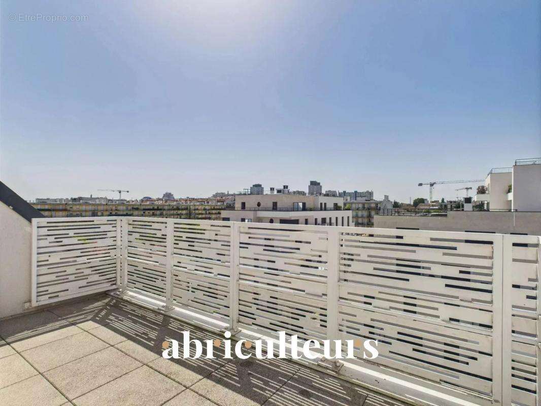 Appartement à COLOMBES