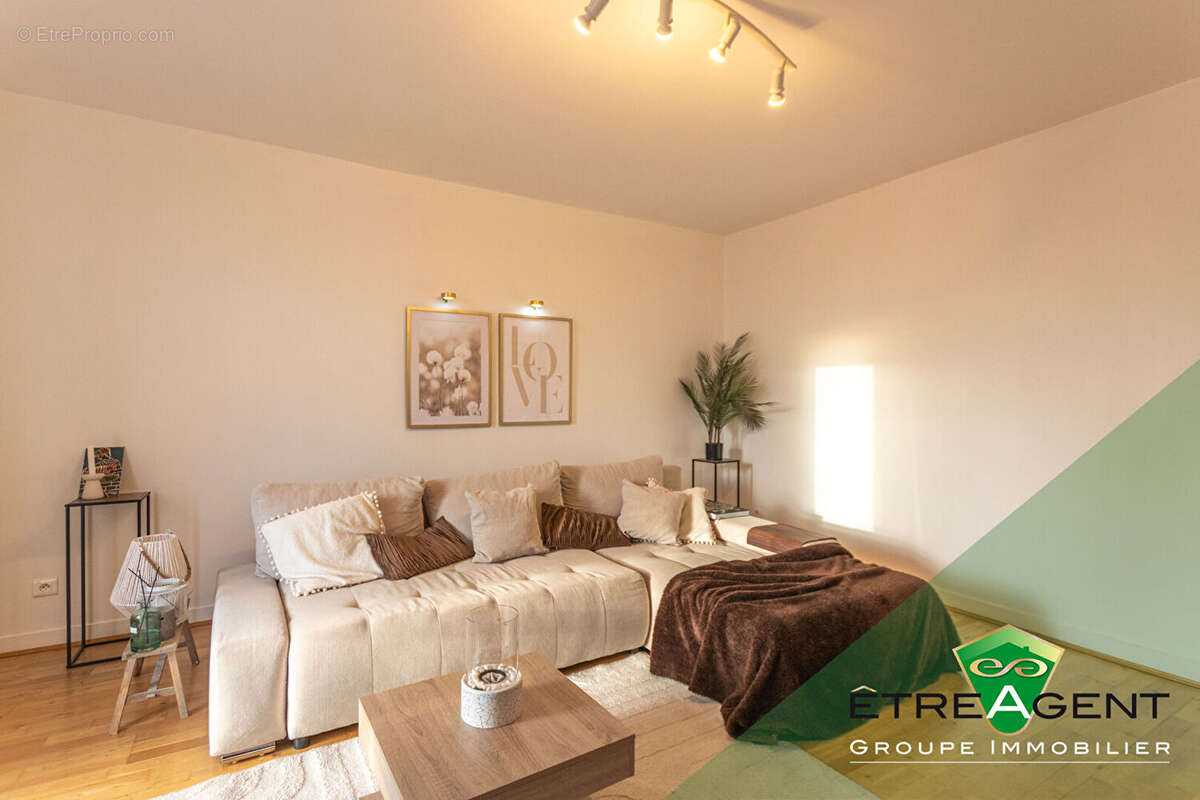 Appartement à ISSOU