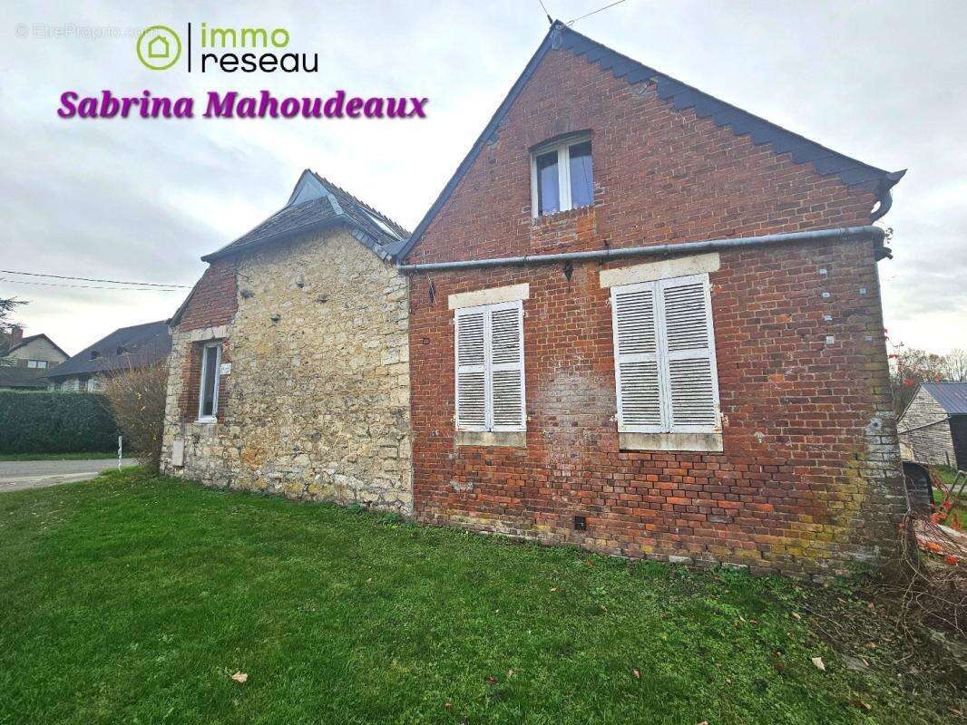 Maison à AUBENTON