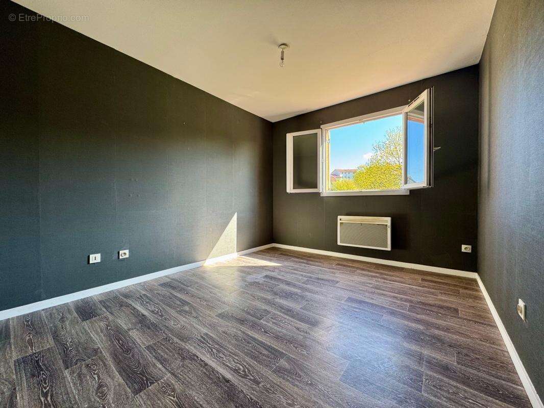 Appartement à VILLEFONTAINE