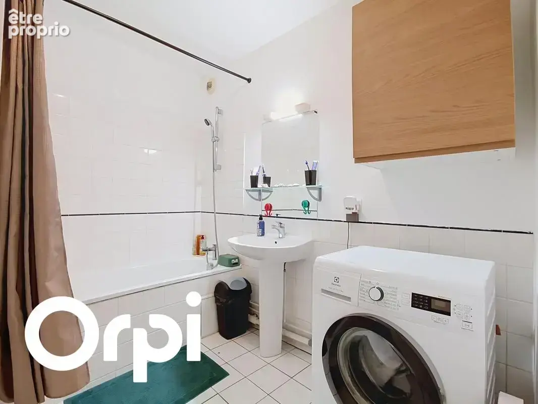 A vendre Centre ville de TOULON (83000), rue d'Alger - T3 58m² - photo 6