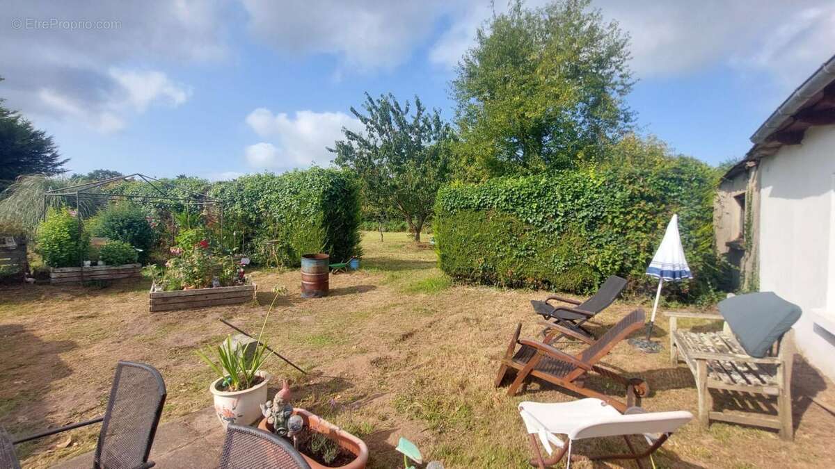 Maison de charme à la campagne - Plus de 15000m² de terrain - photo 2