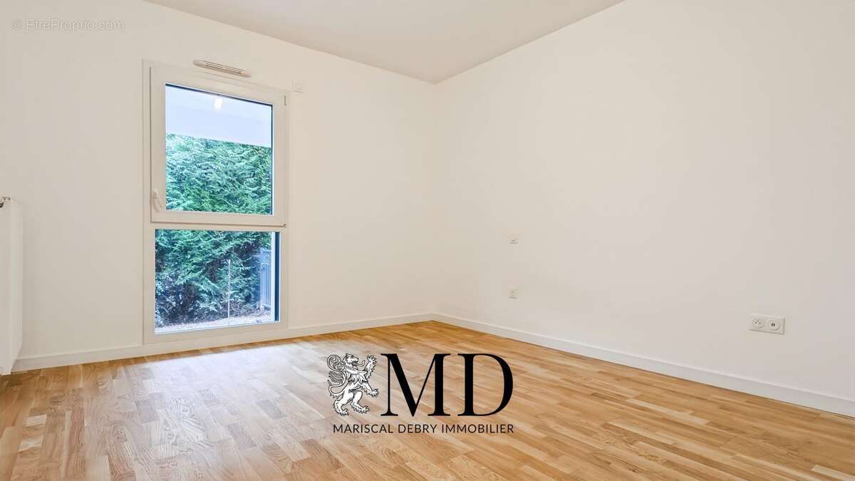 Appartement à MONT-SAINT-AIGNAN