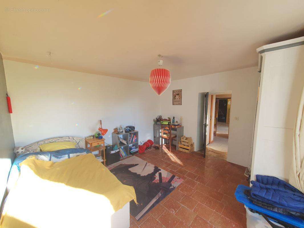Maison à LES SALELLES