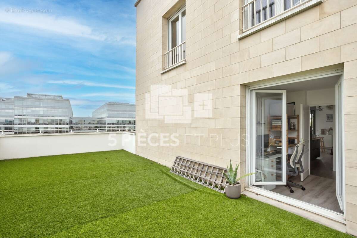Appartement à GENNEVILLIERS