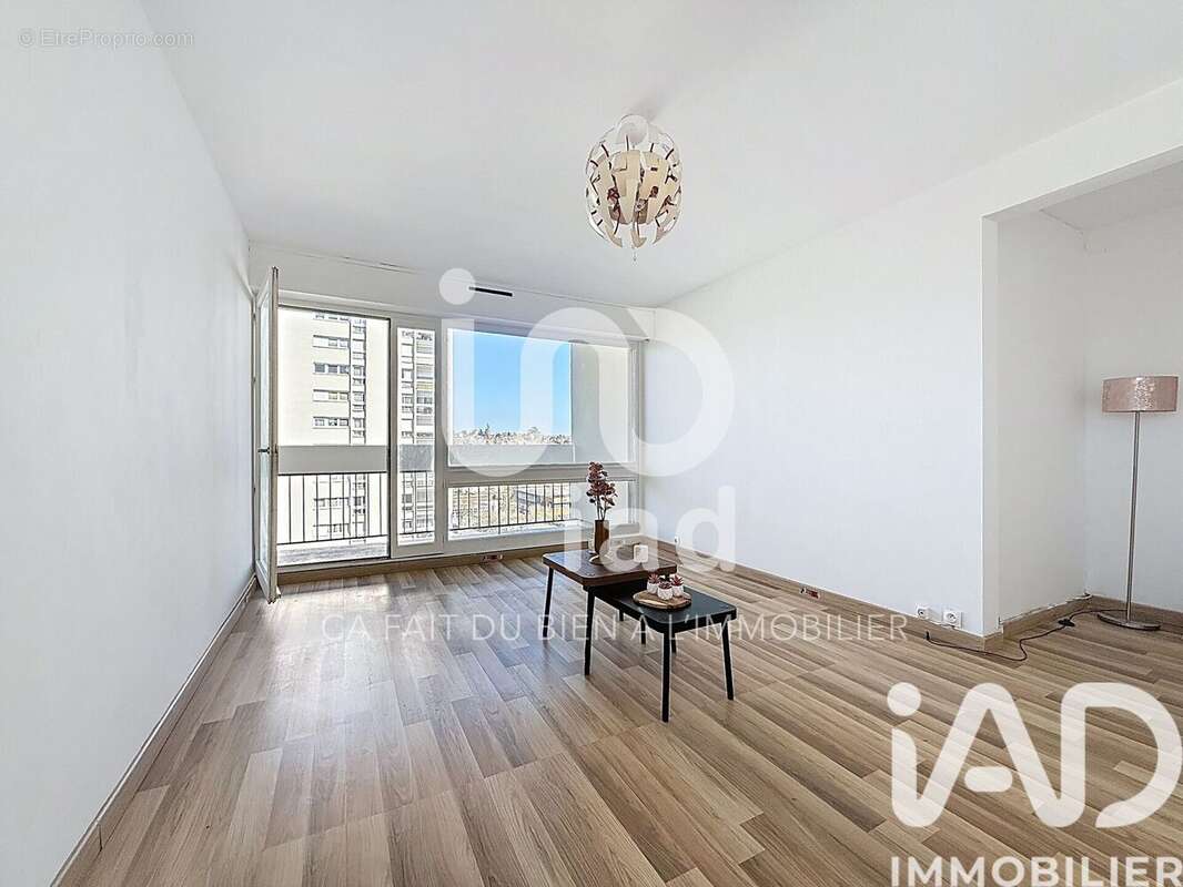 Photo 2 - Appartement à EPINAY-SOUS-SENART