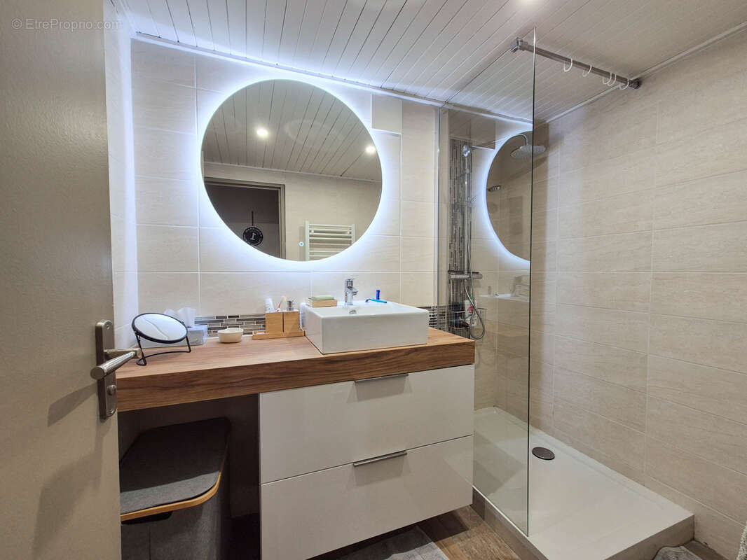Appartement à MAUGUIO