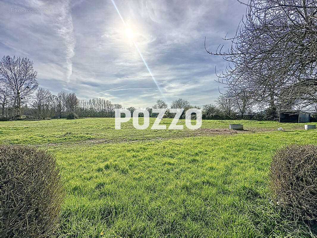 Maison à LE VAL-SAINT-PERE