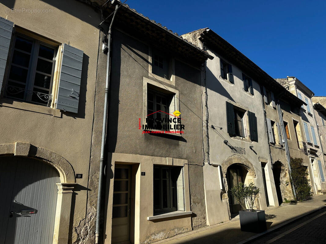 Maison à GRIGNAN