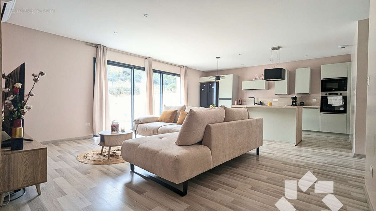 Villa neuve de plain pied avec piscine - photo 5