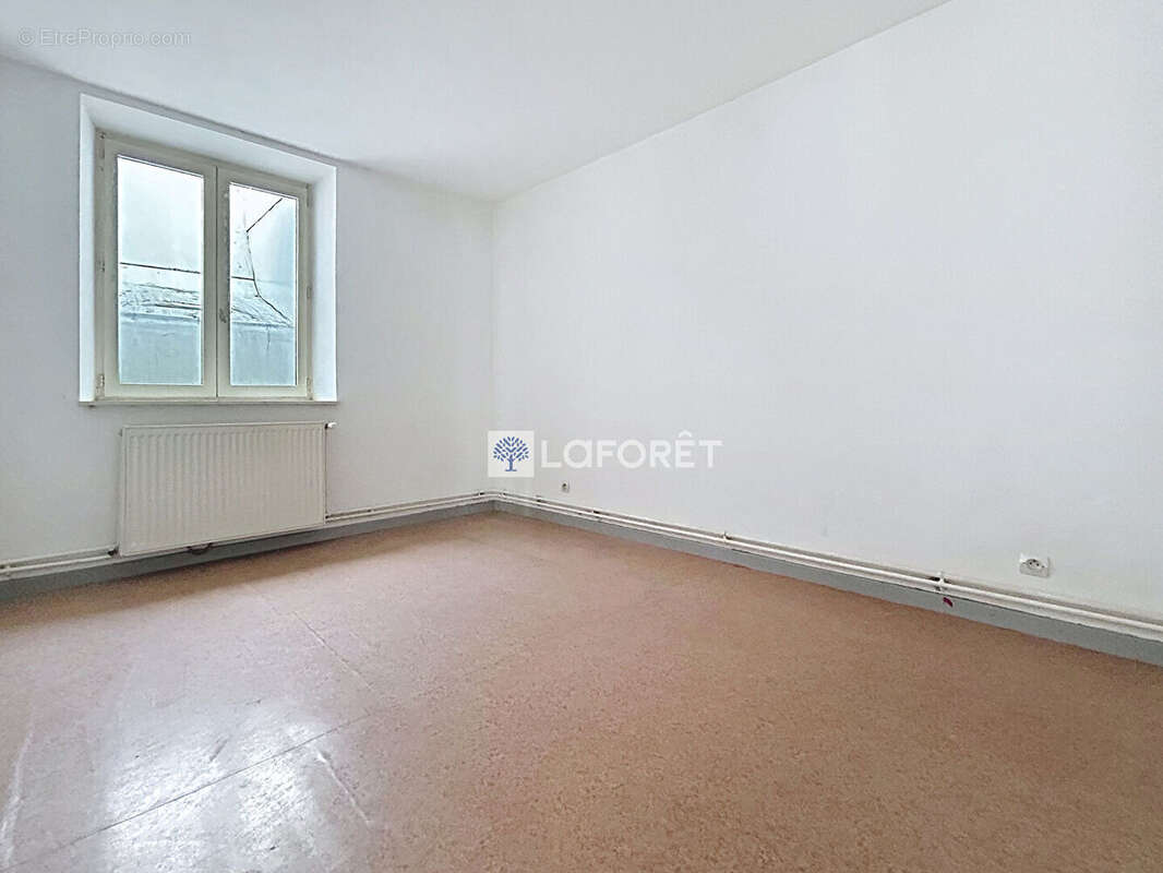 Appartement à FESCHES-LE-CHATEL