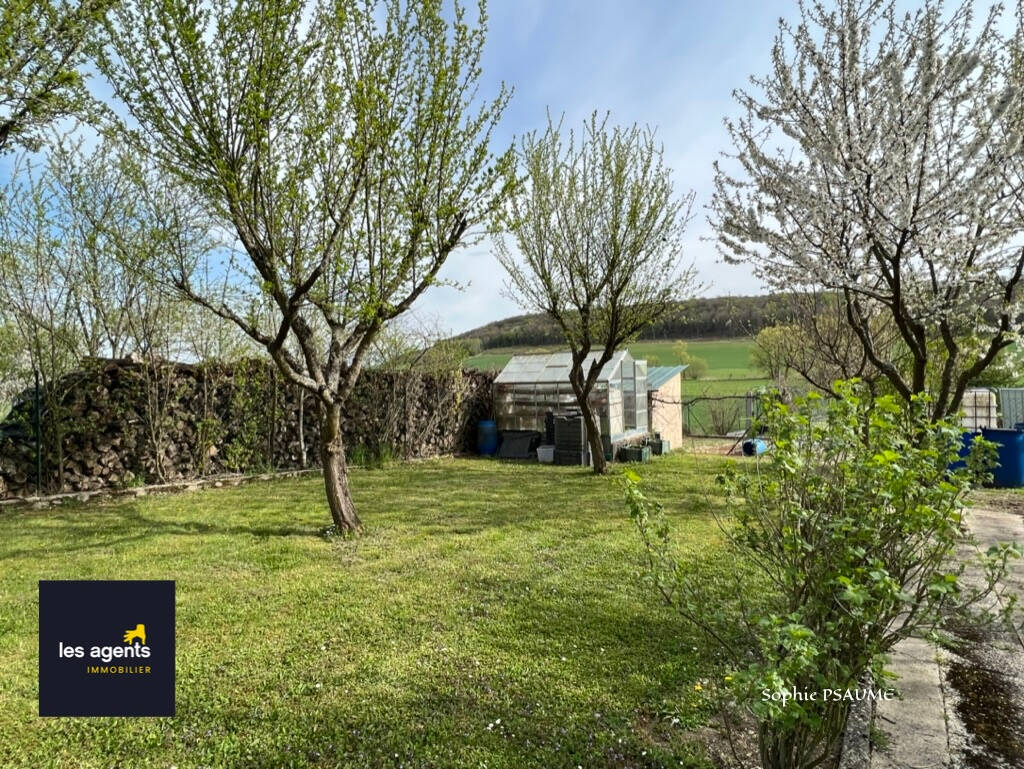 Terrain à VANNES-LE-CHATEL