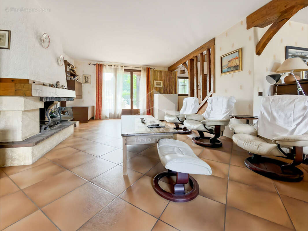 Maison à SAINT-FARGEAU-PONTHIERRY