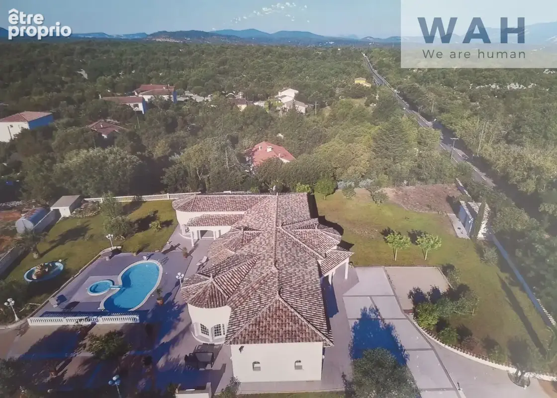 Maison T4 - Belle architecture - 180m2 - Grand terrain const - photo 17