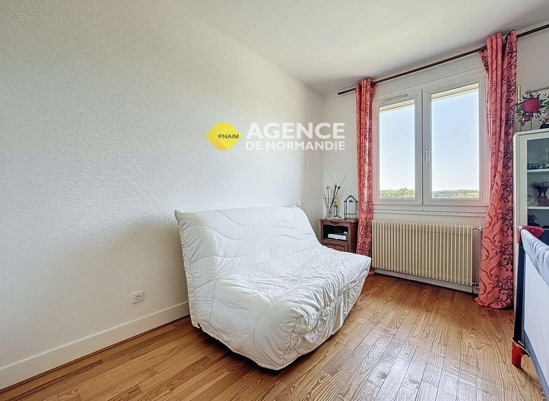 Maison à MONTREUIL-L'ARGILLE
