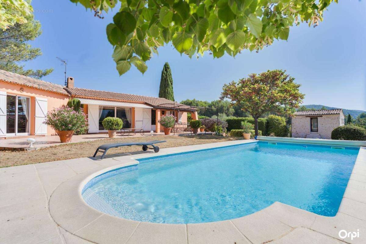 Villa Provençale de Plain-Pied à Saint-Zacharie — Écrin de Charme au Cœur d'un Domaine Arboré de 5 940 m² - photo 7