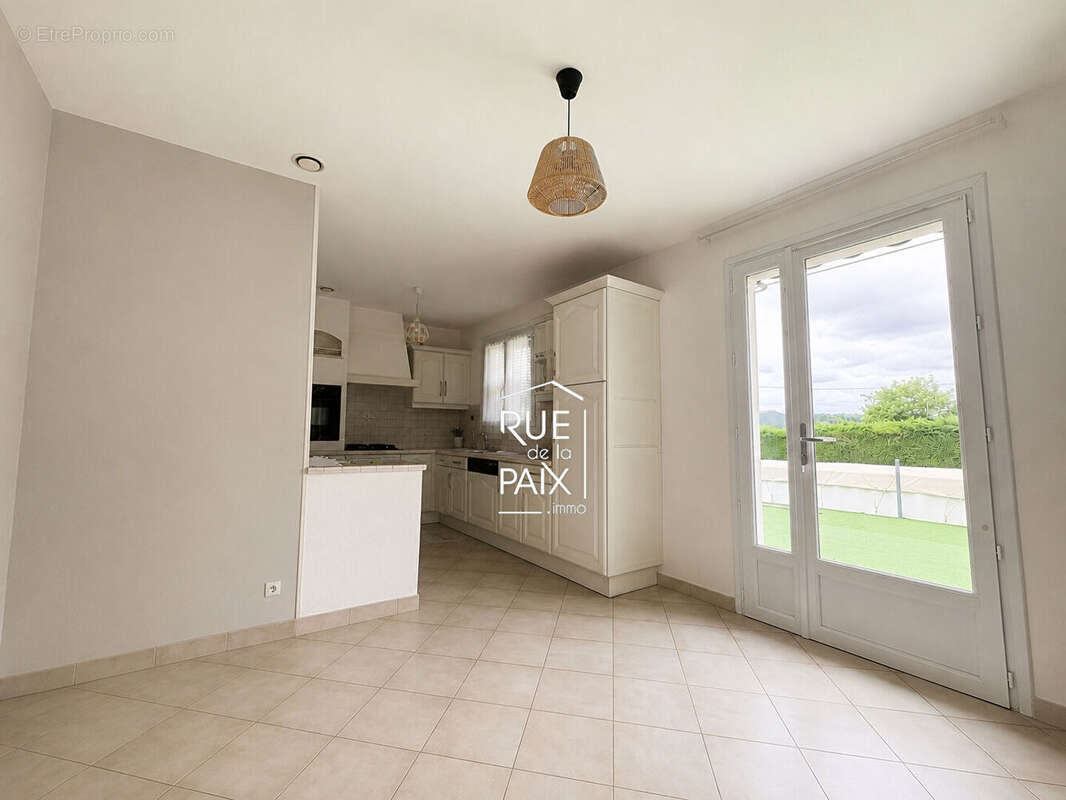 Maison Exireuil 5 pièces 141 m2 - photo 3