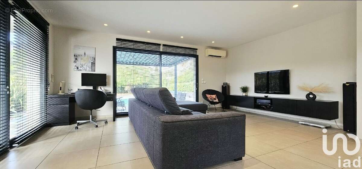 Photo 5 - Maison à ROQUEBRUNE-SUR-ARGENS