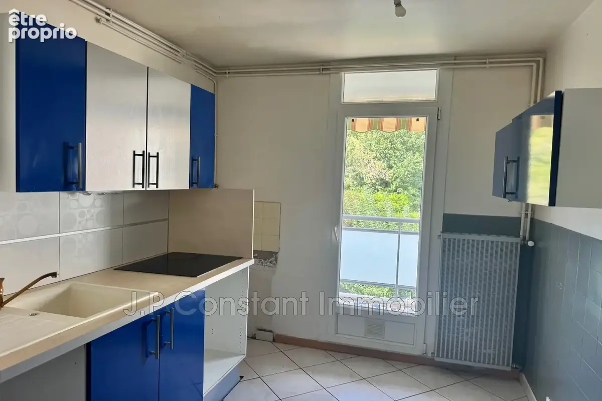 Appartement 3 pièces 58 m² à vendre à La Ciotat (13600) - photo 3
