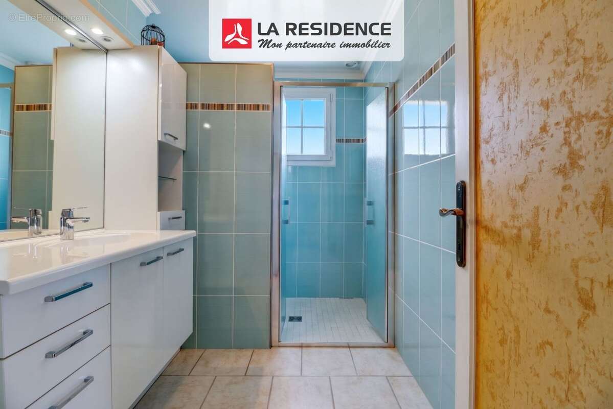 Maison 93 m² à Houdan  - photo 4