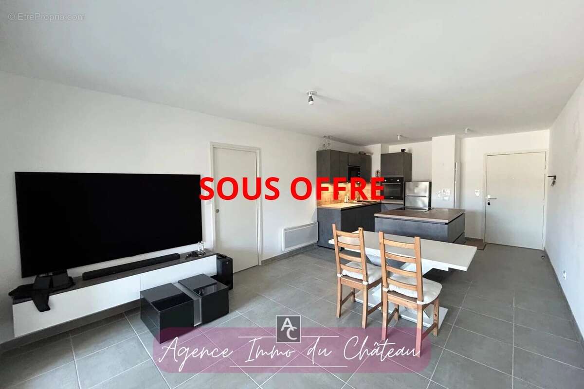 Appartement à SOLLIES-PONT