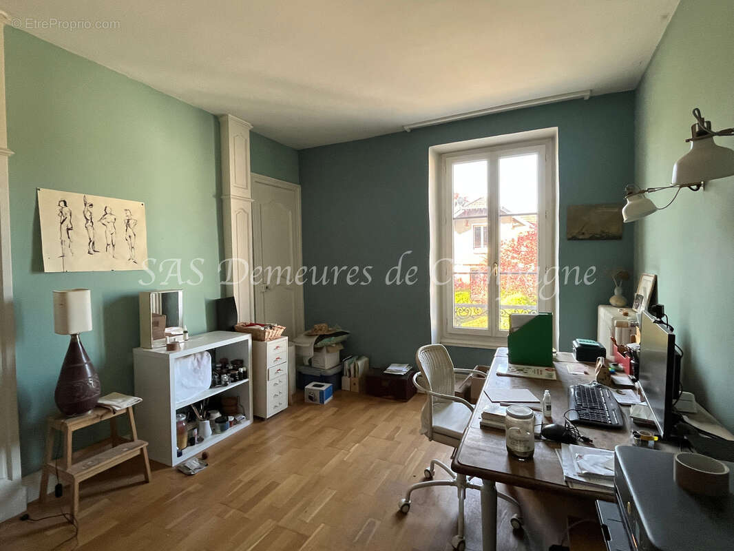 Maison à SAINT-SATUR