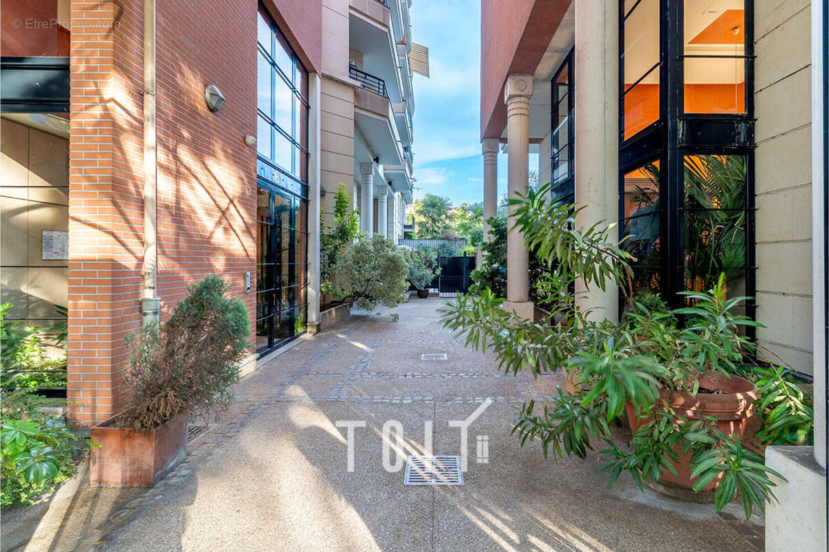 Appartement à MONTROUGE