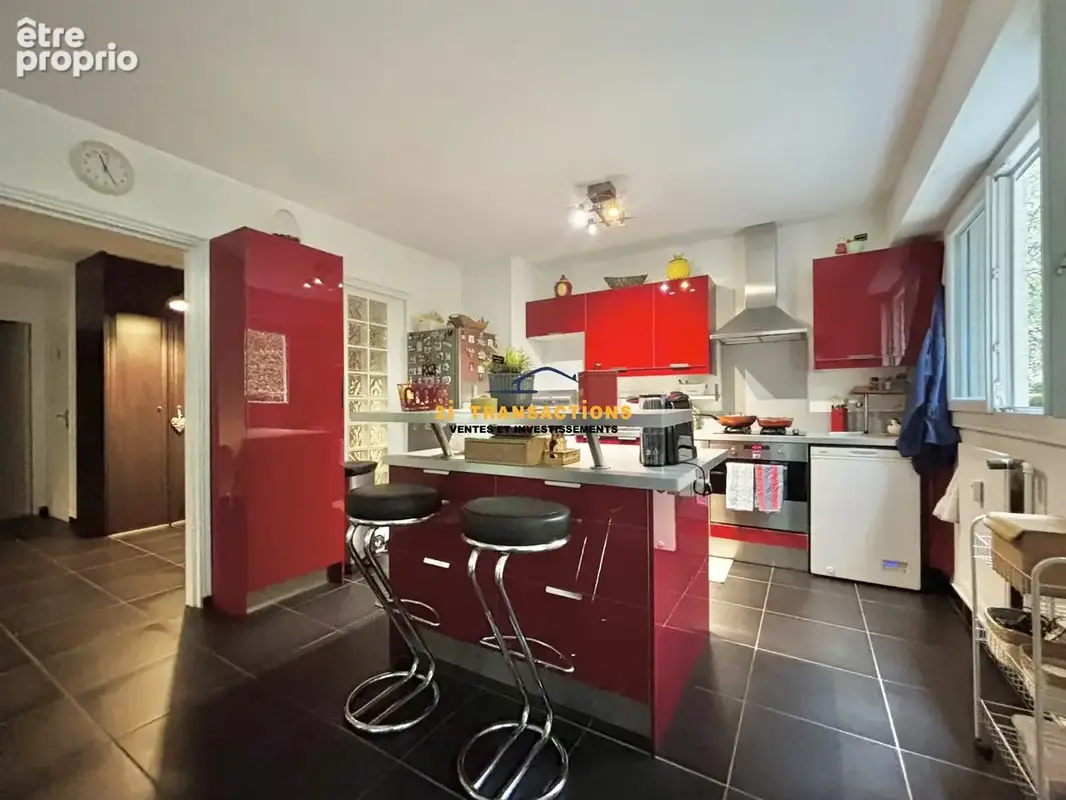 Appartement 5 pièces 86 m² à vendre à Saint-Etienne (42000) - photo 2