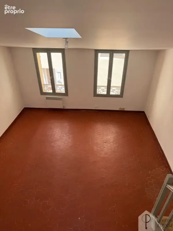 Studio avec Mezzanine - dernier étage - Calme - photo 10