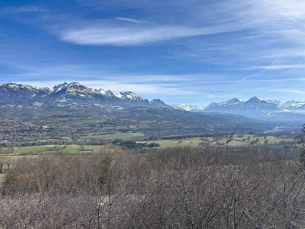 Terrain à LA FARE-EN-CHAMPSAUR