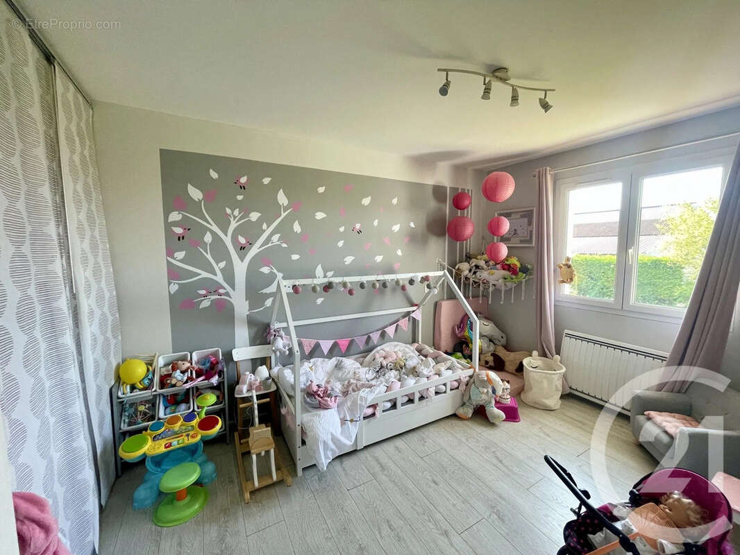Maison 154 m² à L'isle-Jourdain  - photo 10