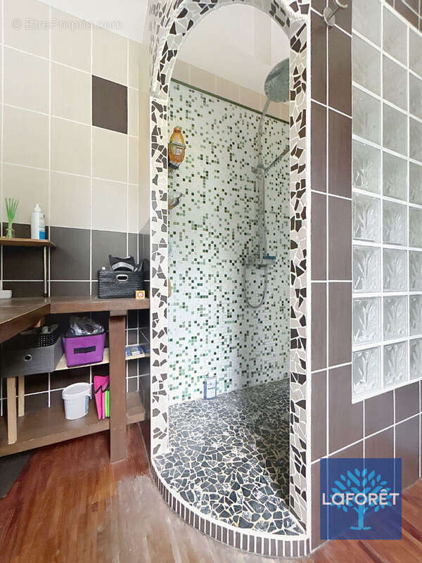 Maison à CHATEAU-GUIBERT