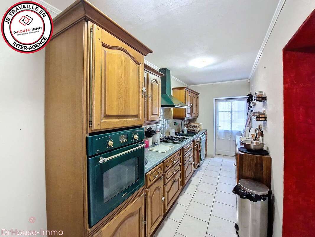 Maison 170 m² à Champdeniers-Saint-Denis  - photo 6