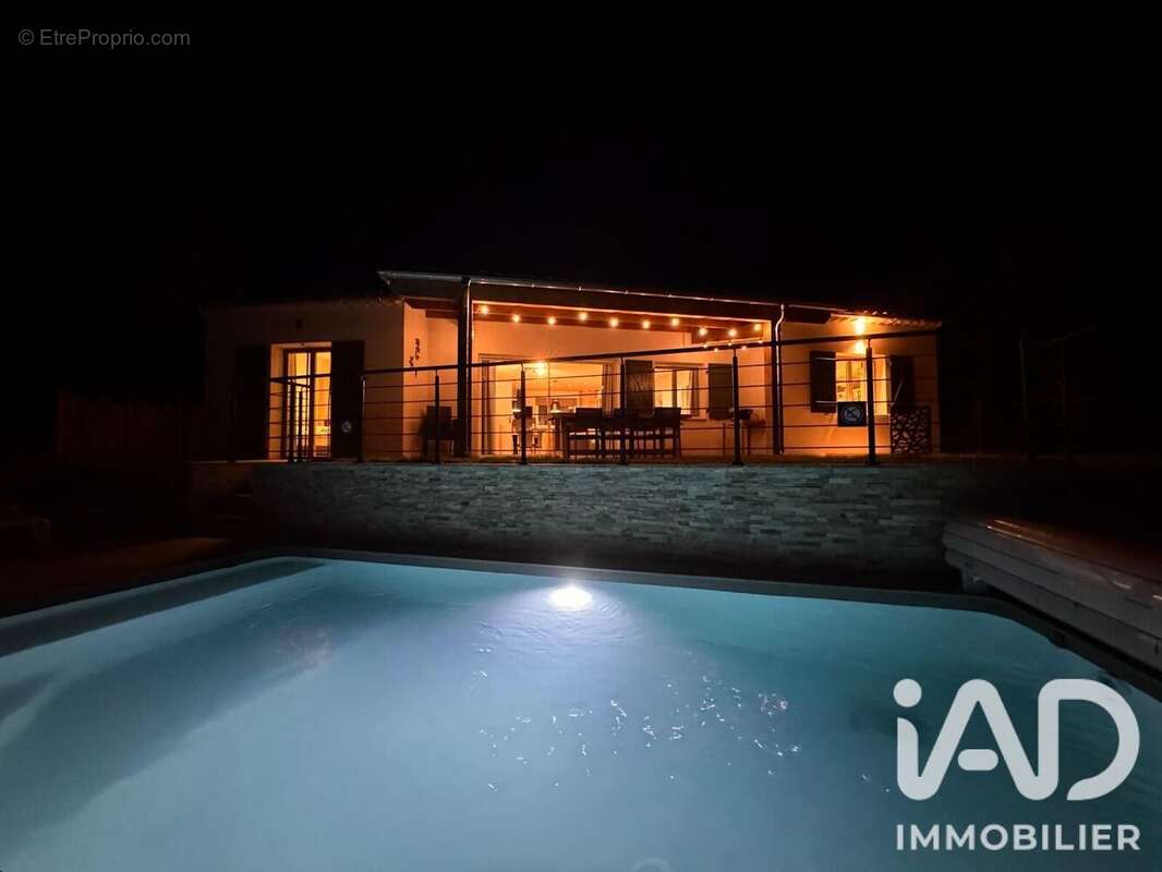 Maison 94 m² à Castellane  - photo 6