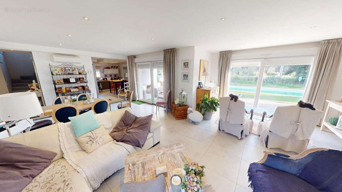 La motte - 83920 - villa contemporaine de 150 m² dans un environnement naturel privilégié - photo 3