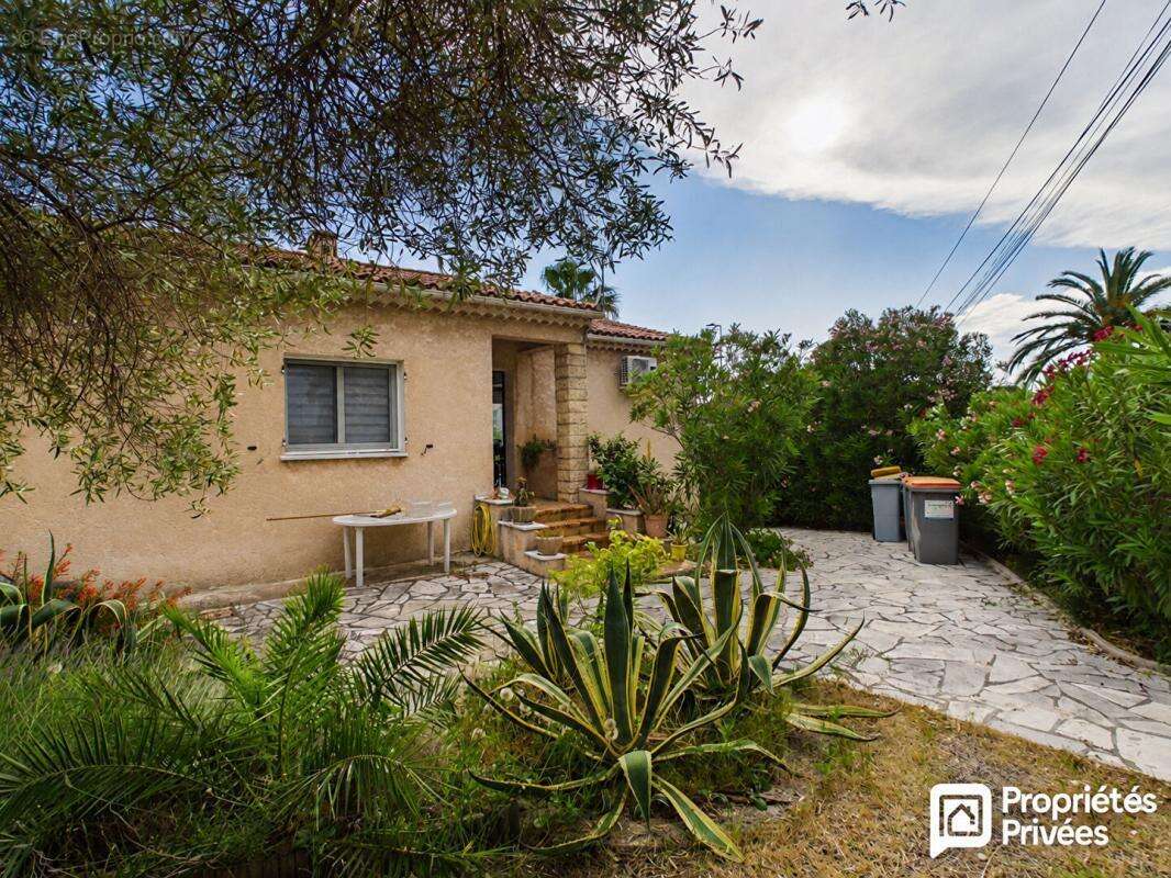 Saint Raphael (83700)Villa plain pied avec studio - photo 2